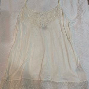 BNWT!! AMERICAN EAGLE LACE CAMI!!